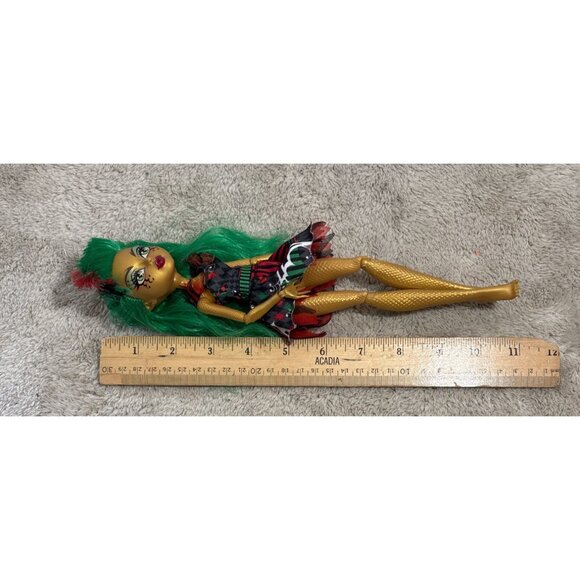 Monster High Jinafire Long Doll With Green Hair & Scaled Outfit - Picture 13 of 13